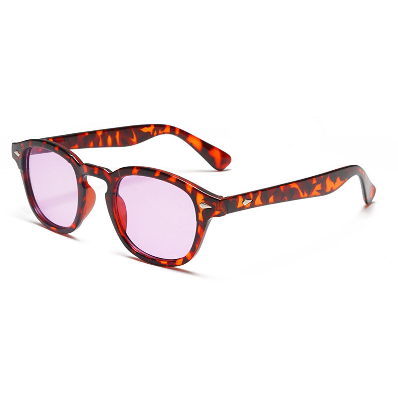 Small vintage frame sunglasses