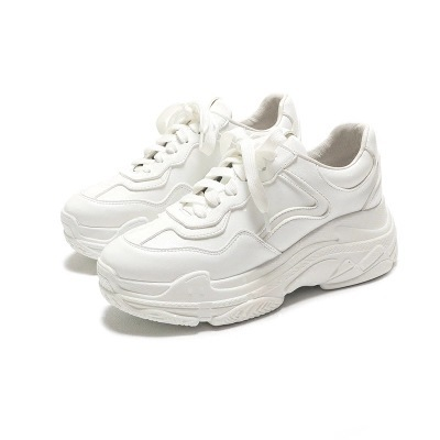 Breathable white shoes