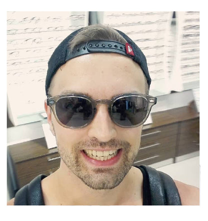 Small vintage frame sunglasses