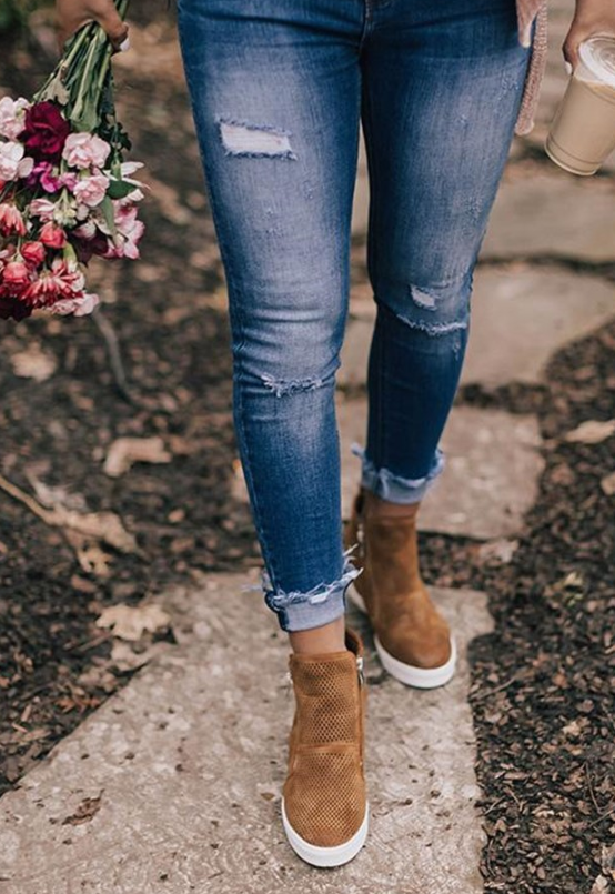 Casual shoes round toe hollow