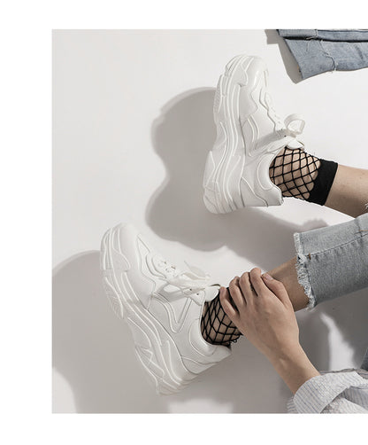 Breathable white shoes