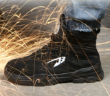 High-top smash-proof shoes
