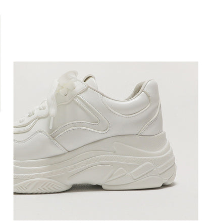 Breathable white shoes