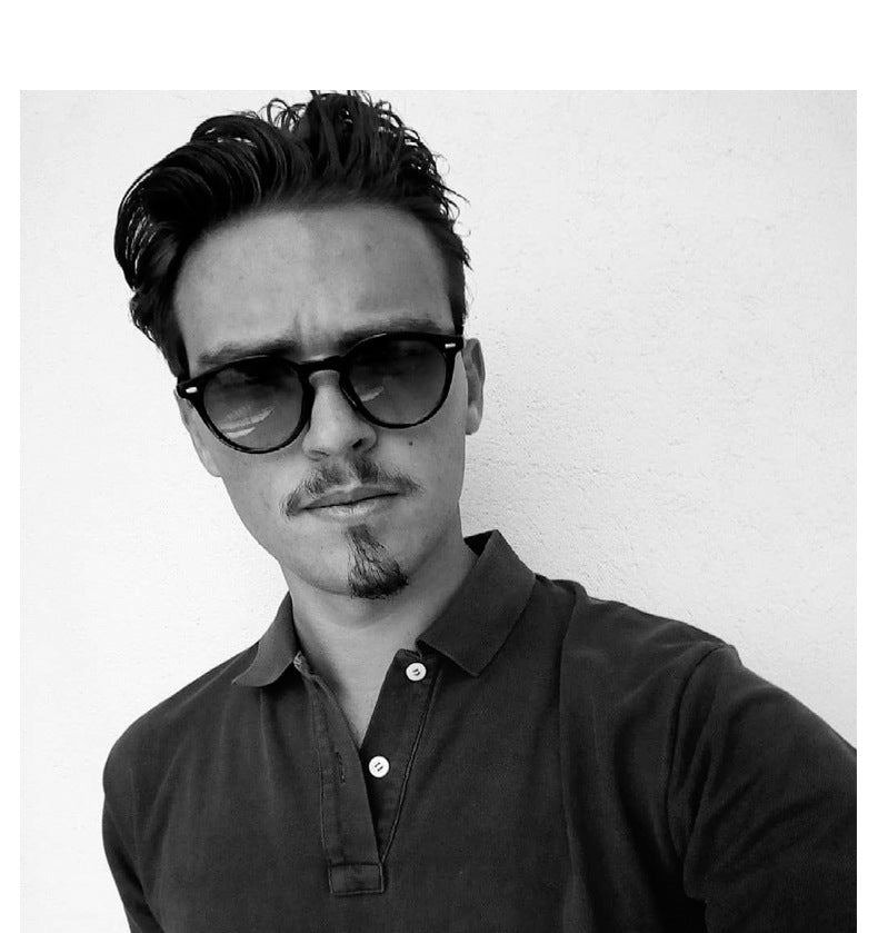Small vintage frame sunglasses